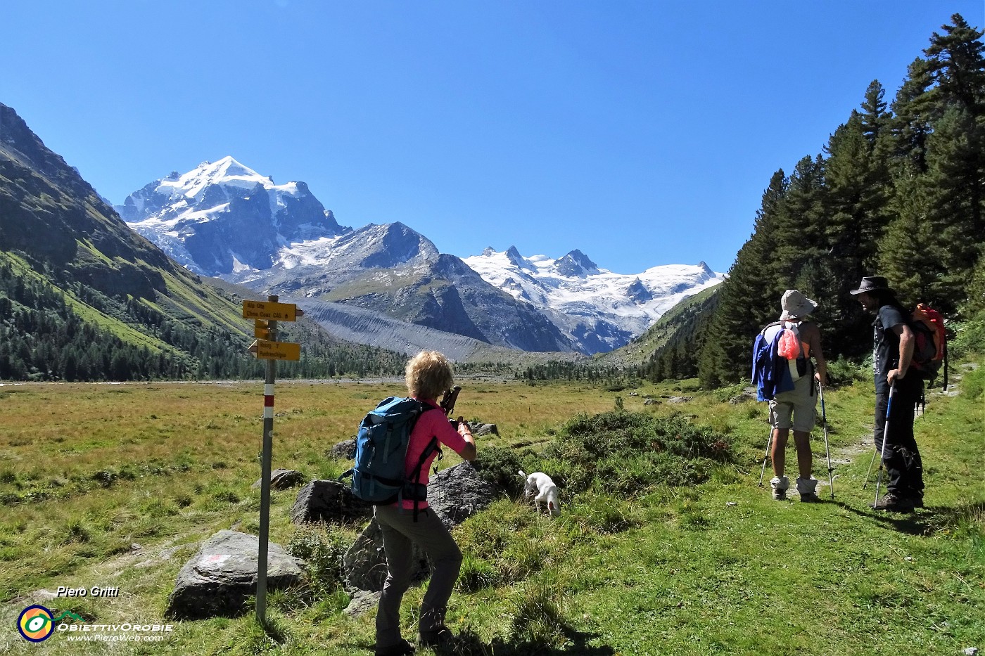 25  Alp Ota Suot (2022 m), qui a dx  inizia il sentiero in decisa salita .JPG